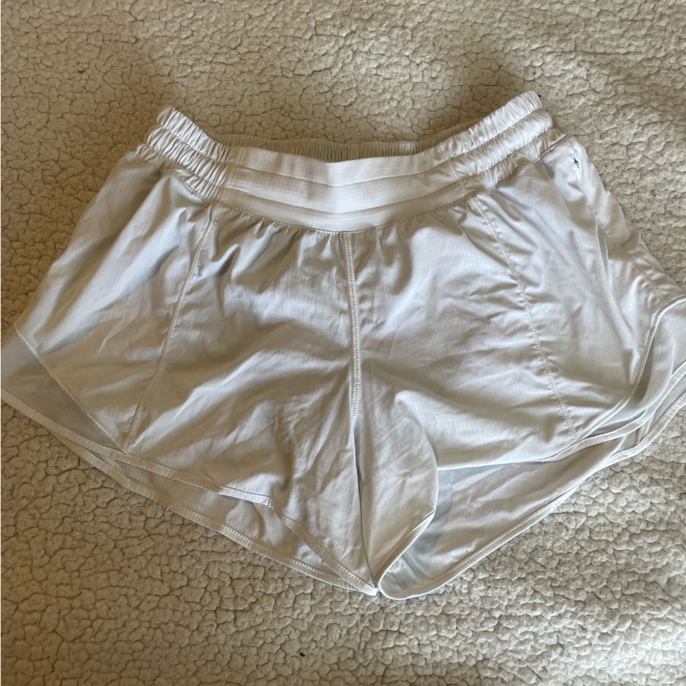 Lululemon 4inch putty hot shorts